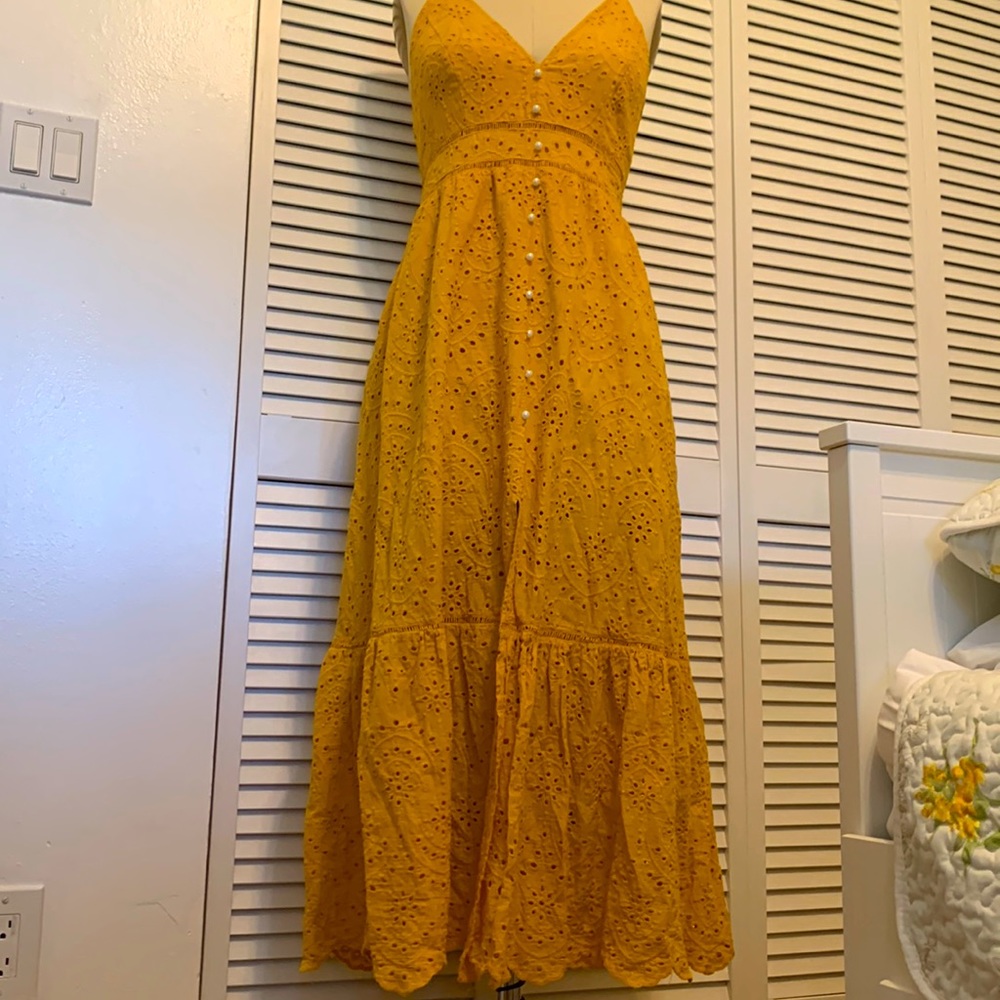 Simplee Dress - Picture 2 of 5